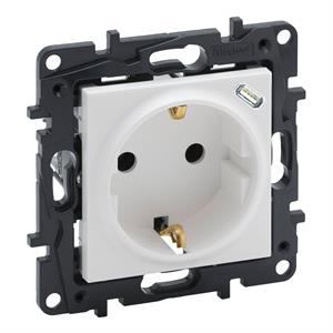 864127 NL-STEP TOM. 2P+T / USB-C BRAN