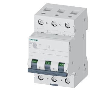 Disjuntor de potência 400 V 6 kA, 3 polos, C, 32A
